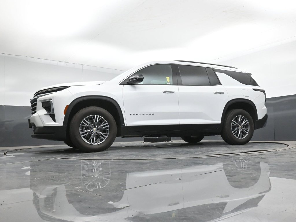 2025 Chevrolet Traverse LT - Photo 26