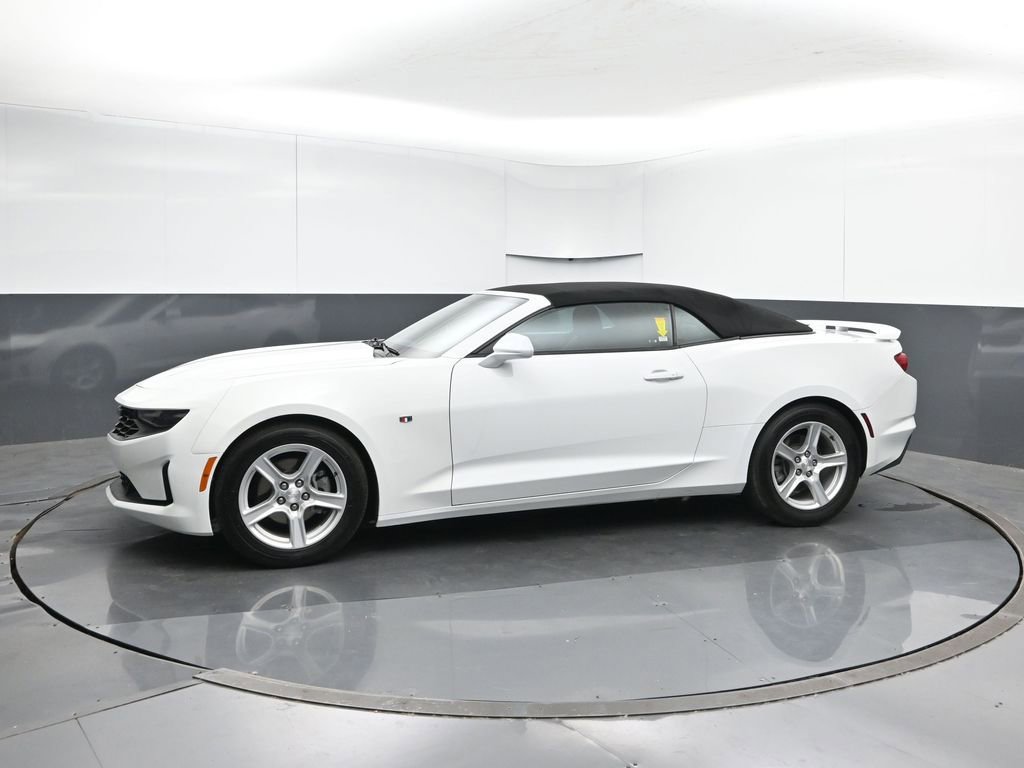 2022 Chevrolet Camaro 1LT photo 2