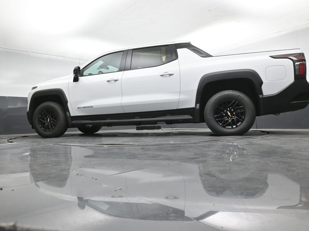 2026 Chevrolet Silverado EV LT - Photo 12