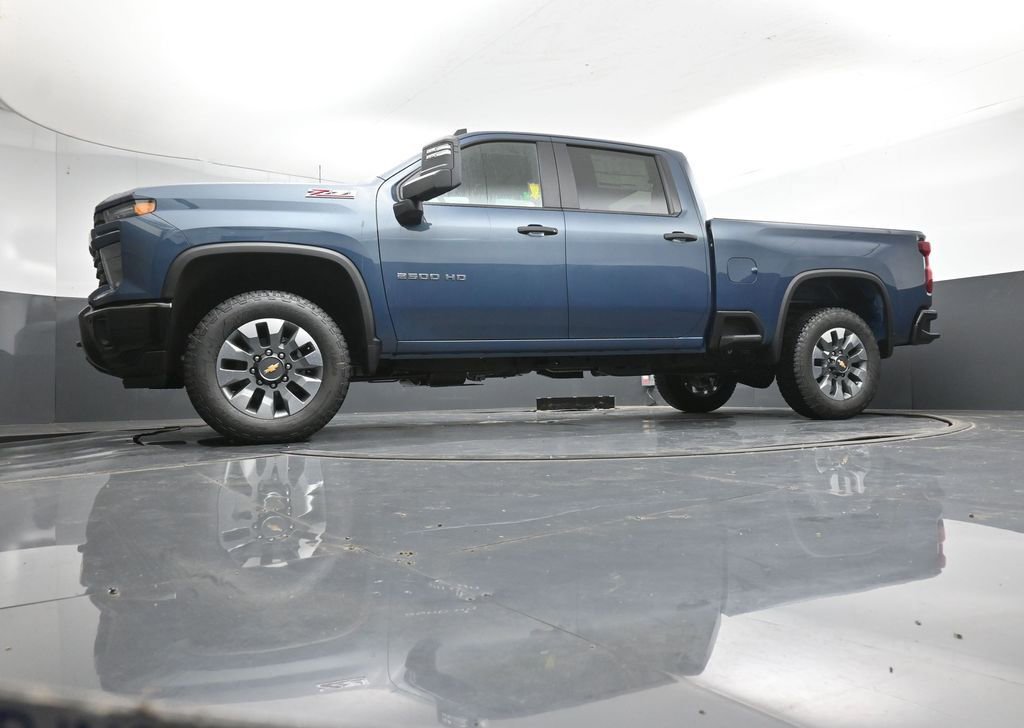 2026 Chevrolet Silverado 2500 HD Custom - Photo 10