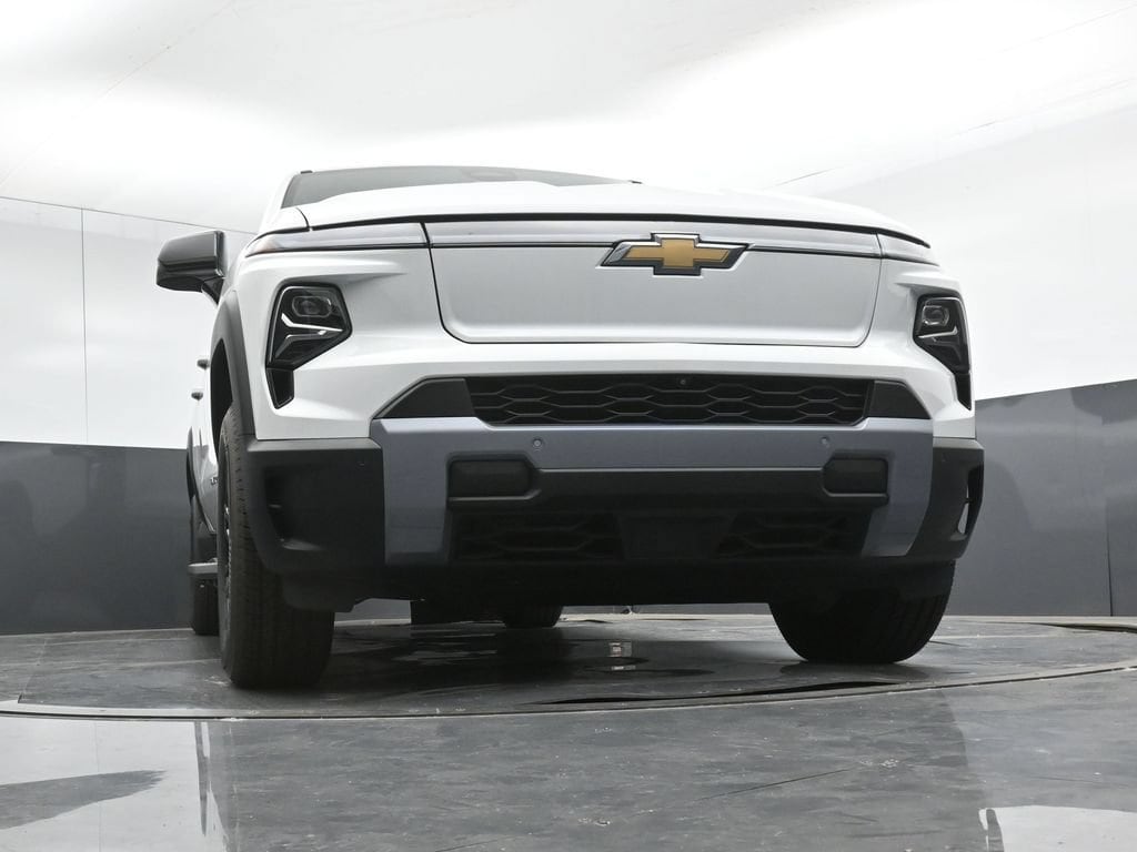 2026 Chevrolet Silverado EV LT - Photo 17