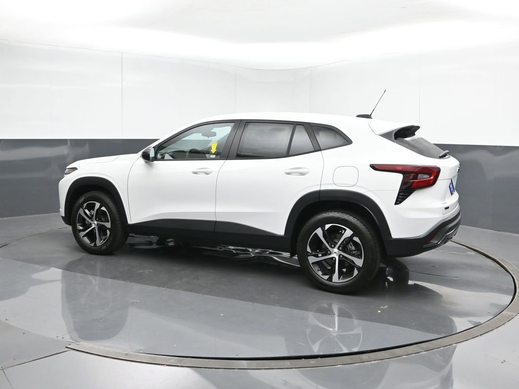 2025 Chevrolet Trax photo 3
