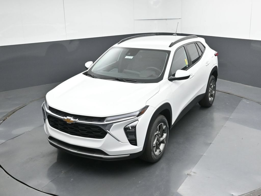 2026 Chevrolet Trax LT - Photo 17