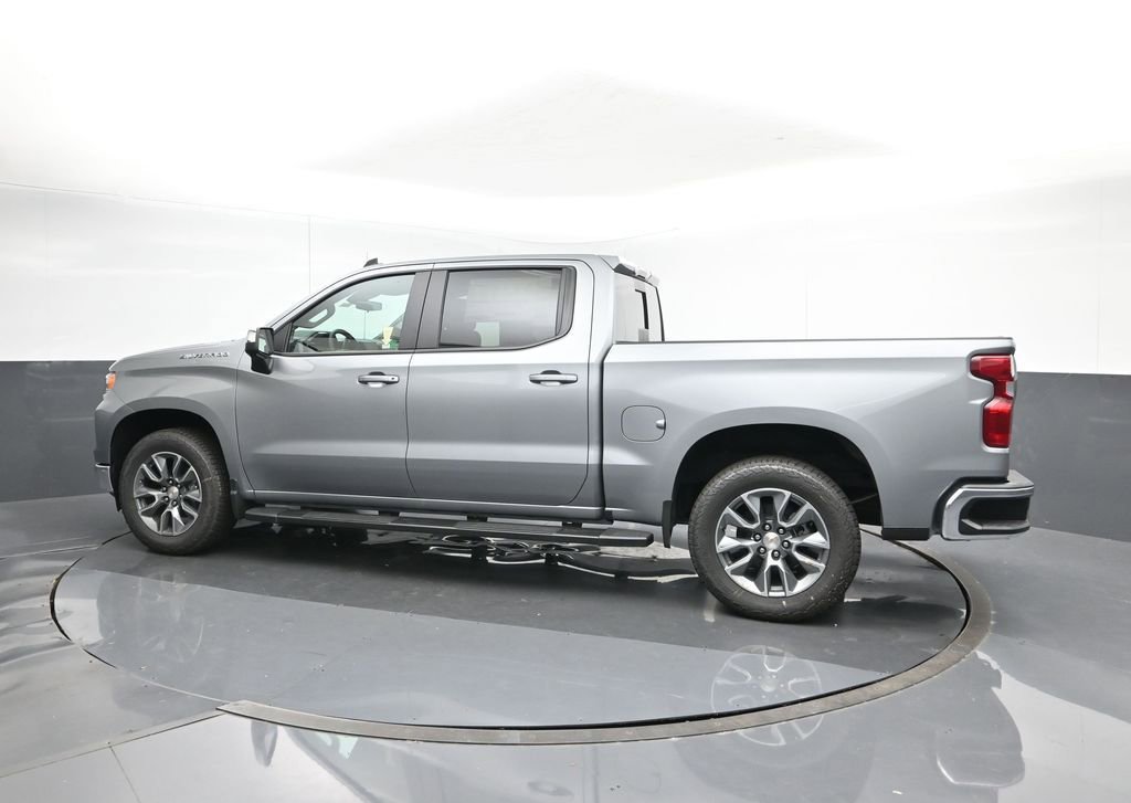 2025 Chevrolet Silverado 1500 LT photo 3