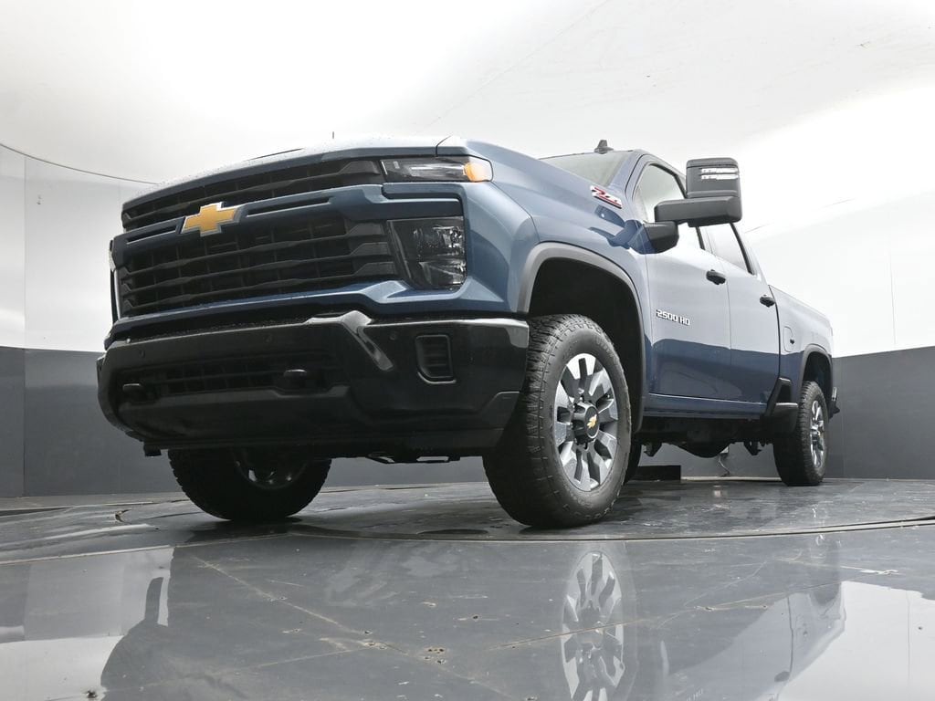 2026 Chevrolet Silverado 2500 HD Custom - Photo 9
