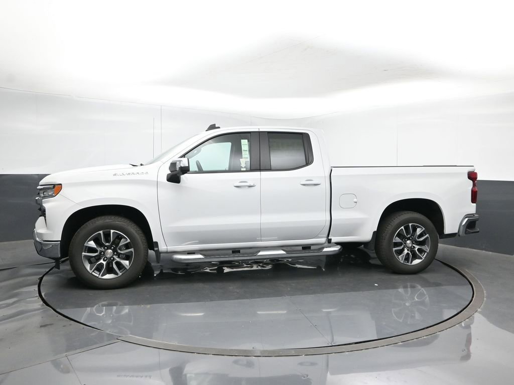 2025 Chevrolet Silverado 1500 LT photo 2