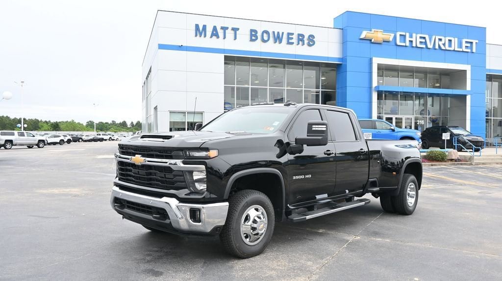 2025 Chevrolet Silverado 3500 HD Truck Crew Cab 