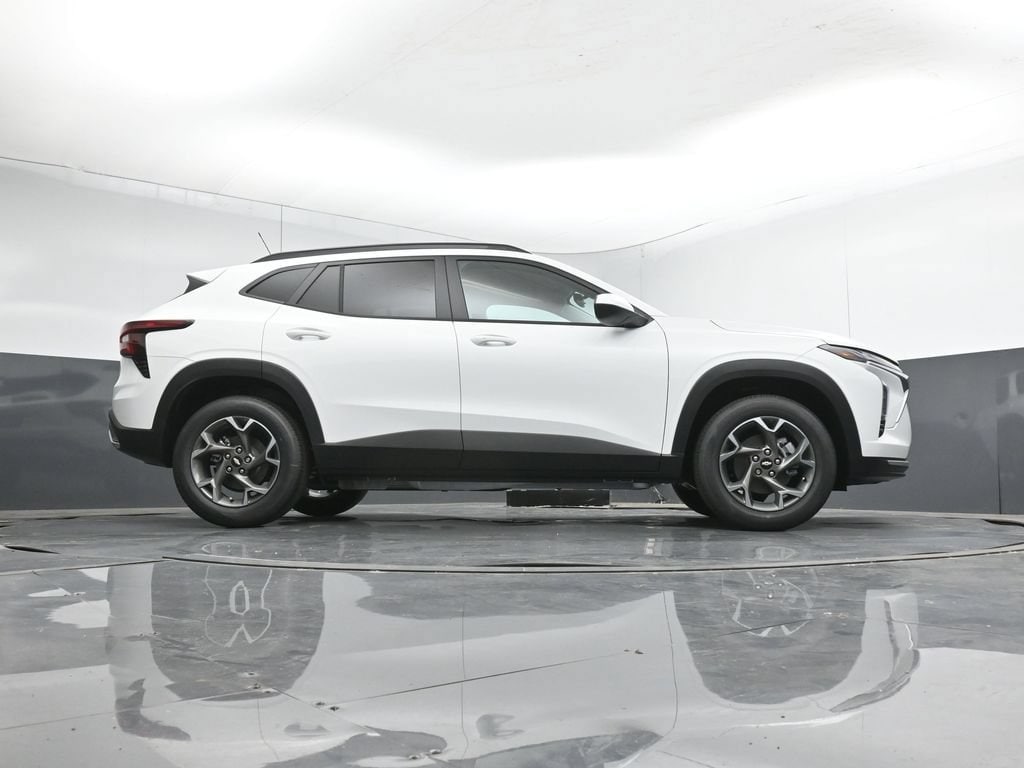 2026 Chevrolet Trax LT - Photo 14