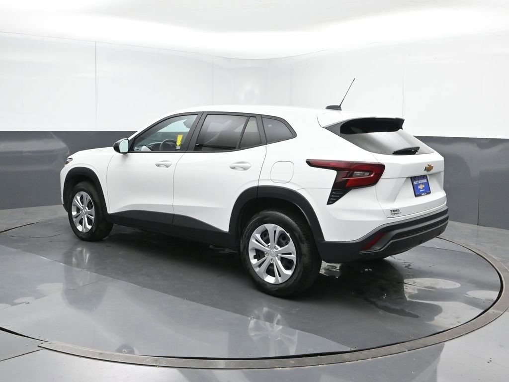 Used 2025 Chevrolet Trax LS SUV