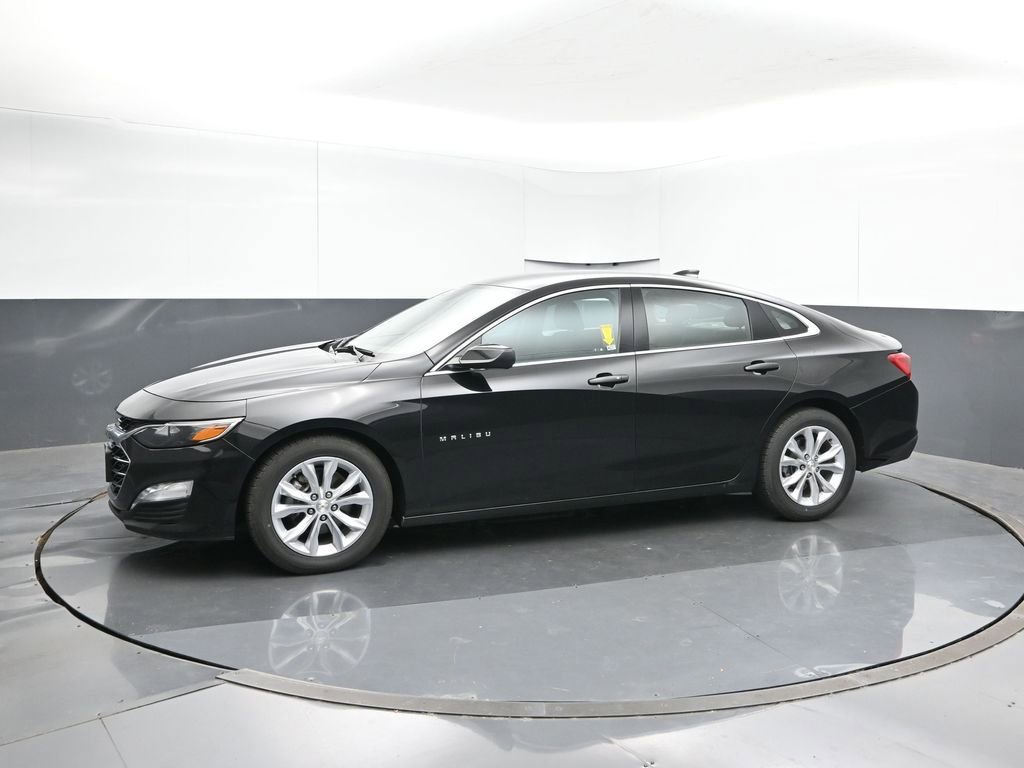 2023 Chevrolet Malibu 1LT photo 2