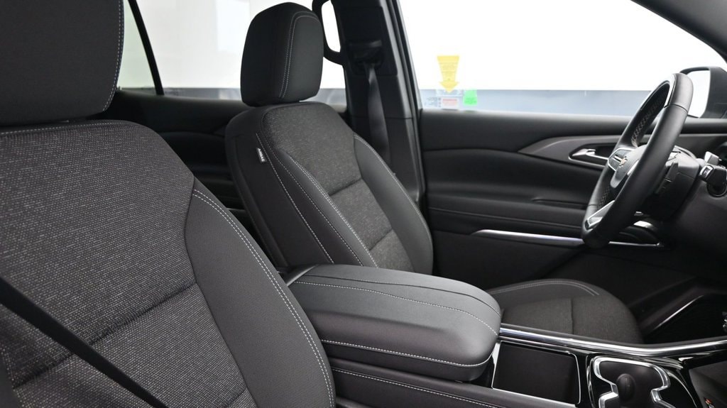 2025 Chevrolet Traverse LT - Photo 12