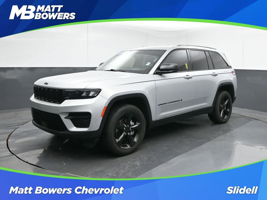 2023 Jeep Grand Cherokee Altitude's photo