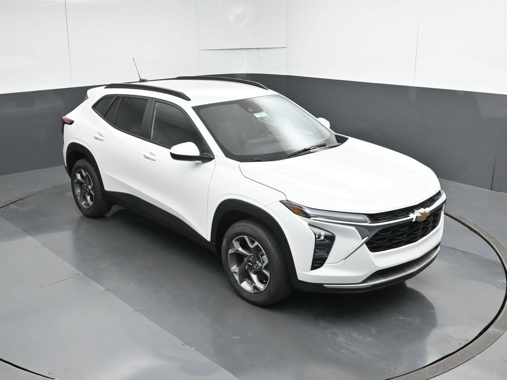 2026 Chevrolet Trax LT - Photo 23