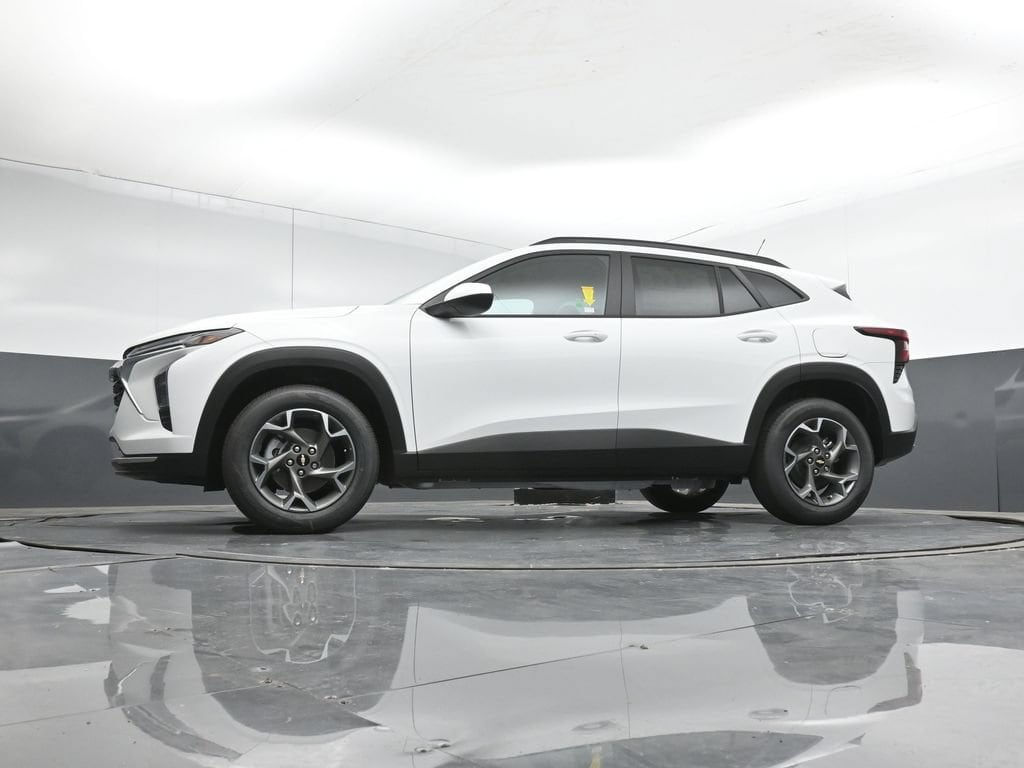 2026 Chevrolet Trax LT - Photo 10