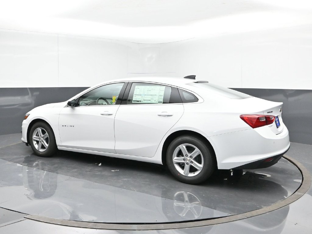 Used 2025 Chevrolet Malibu LS w/1LS Sedan
