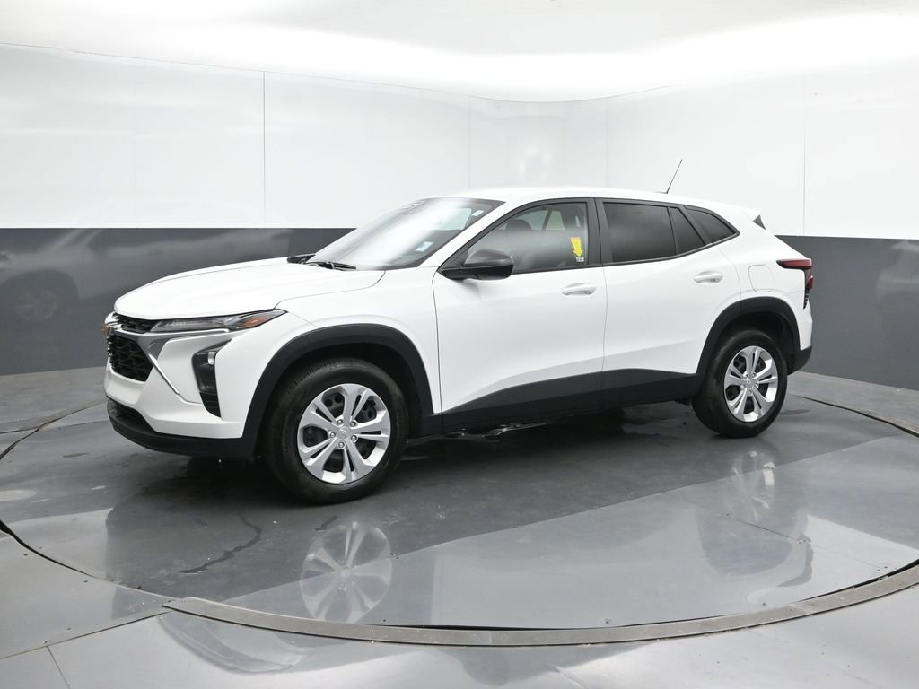 Used 2025 Chevrolet Trax LS SUV