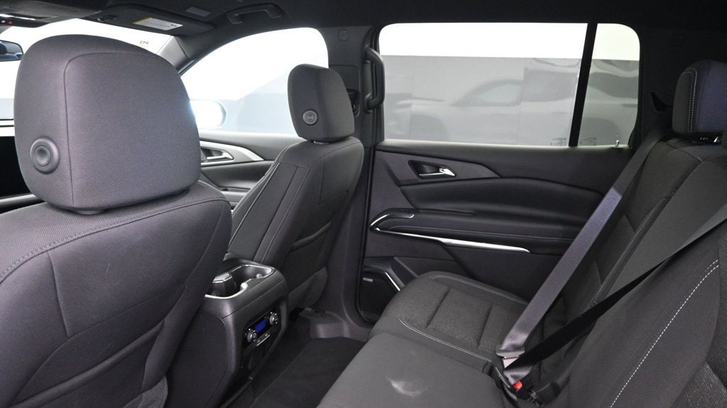 2025 Chevrolet Traverse LT - Photo 16