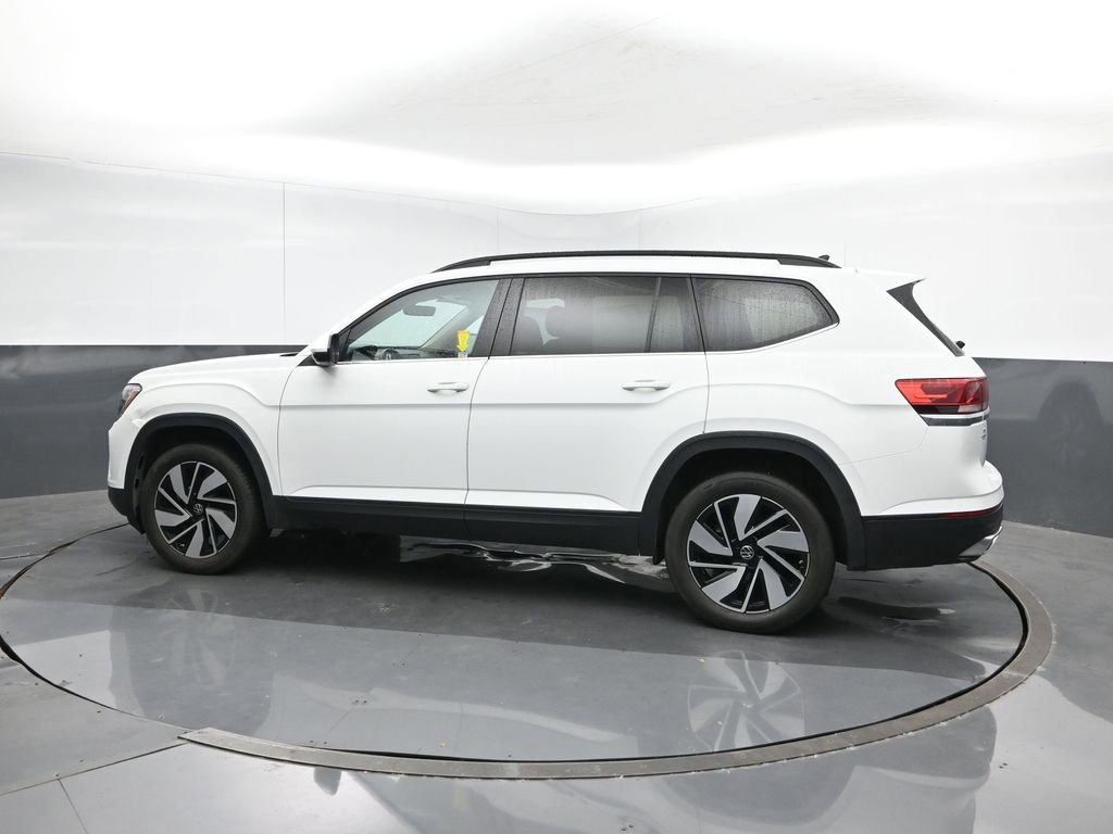 2024 Volkswagen Atlas SE Technology photo 2