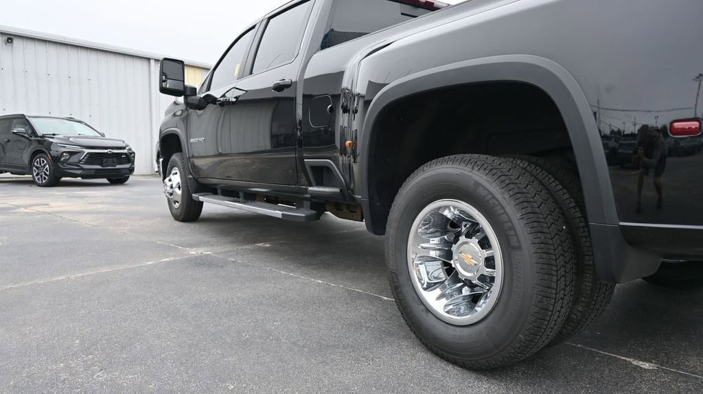 Used 2025 Chevrolet Silverado 3500 HD LT Truck Crew Cab