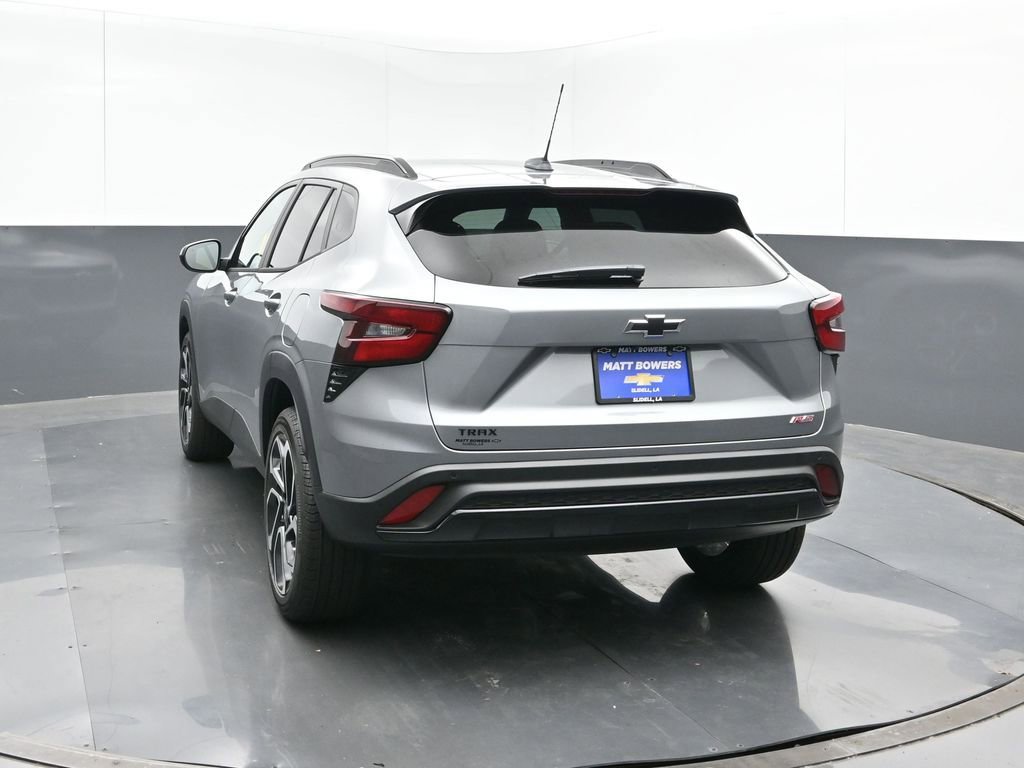 2026 Chevrolet Trax photo 2