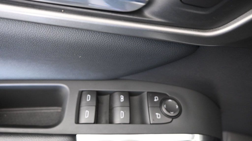 2025 Chevrolet Traverse LT - Photo 17