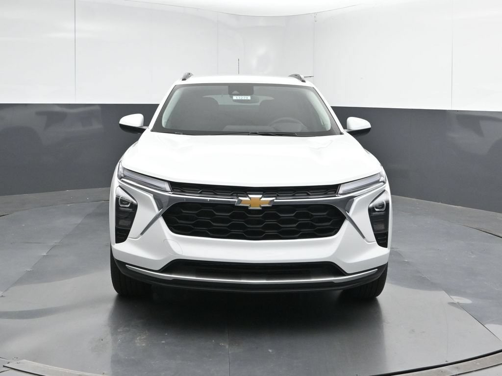 2026 Chevrolet Trax LT - Photo 8