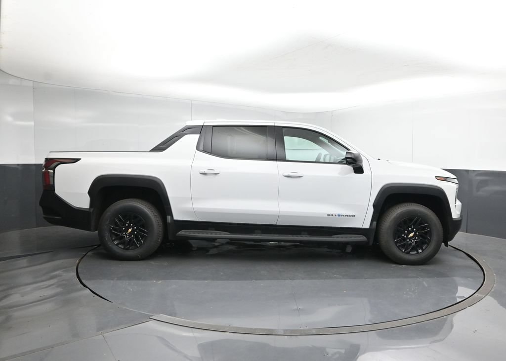 2026 Chevrolet Silverado EV LT - Photo 7