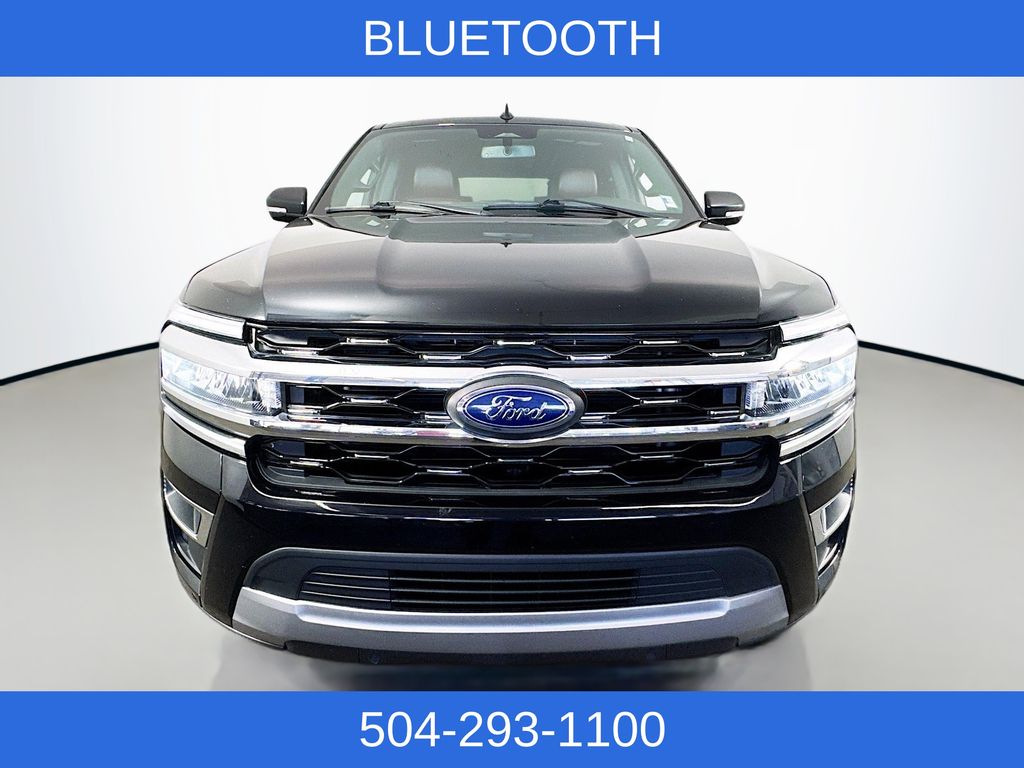 2023 Ford Expedition MAX Limited photo 2