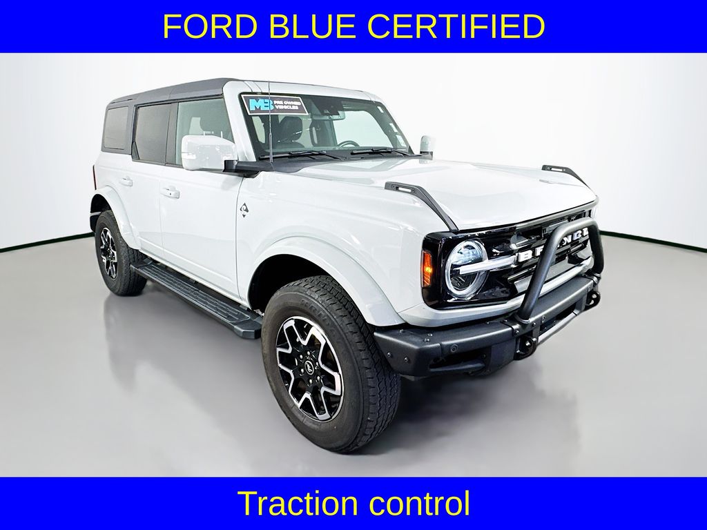 2023 Ford Bronco Outer Banks photo 2