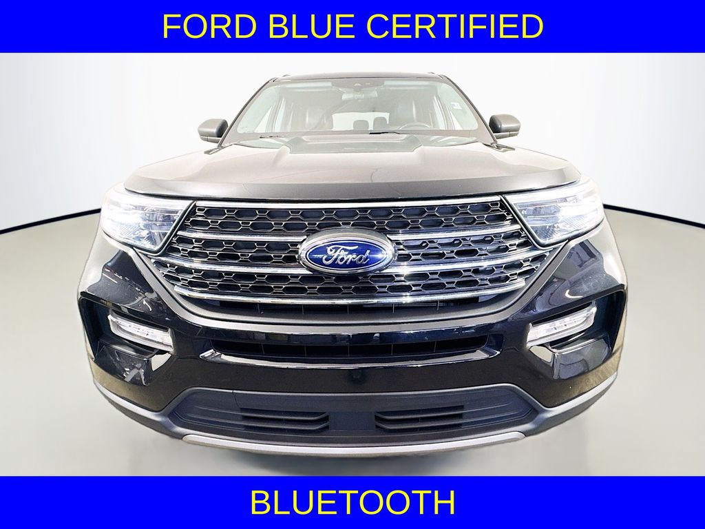 2023 Ford Explorer XLT photo 2