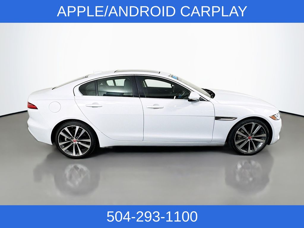 2020 Jaguar XE S photo 4