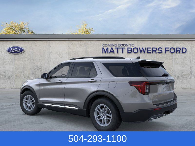 2025 Ford Explorer photo 2