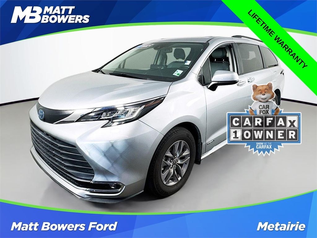 Certified 2021 Toyota Sienna XLE Van