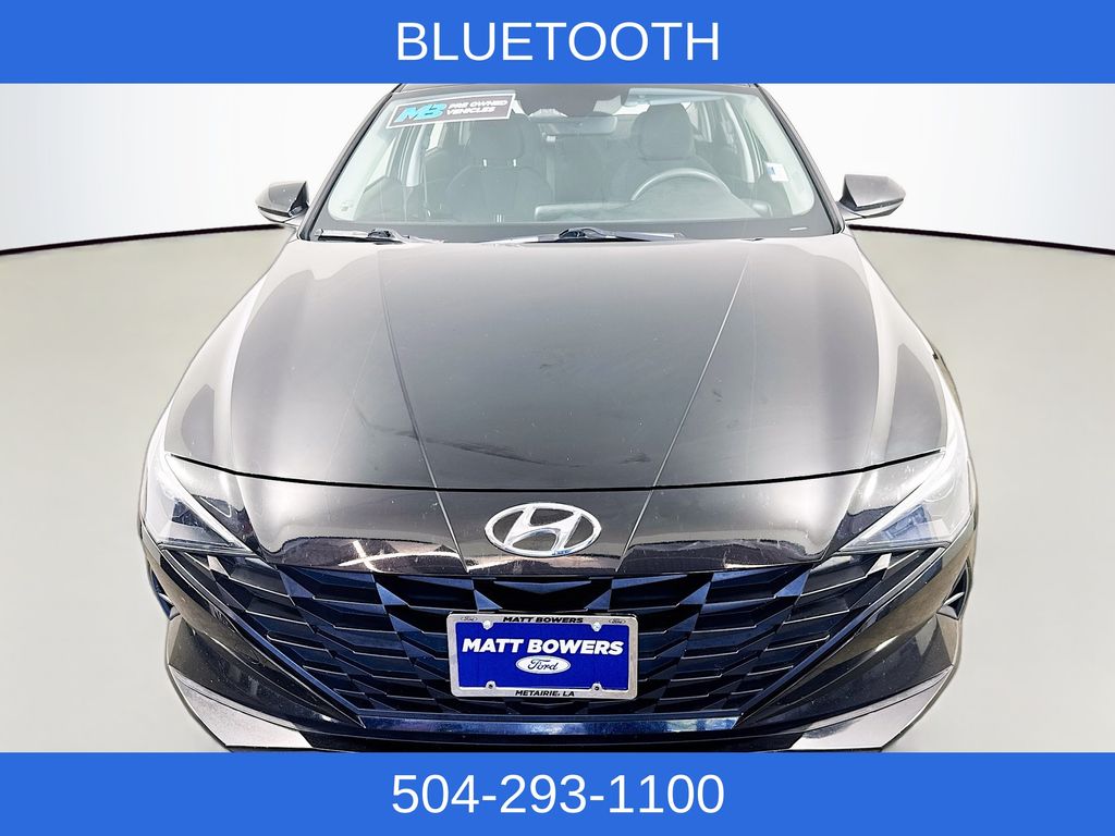 2022 Hyundai Elantra SEL photo 2