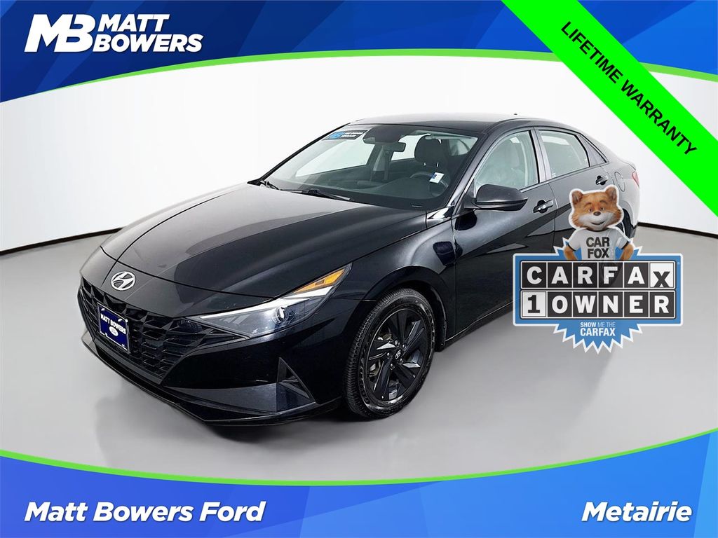 2022 Hyundai Elantra Sedan  2022 Hyundai Elantra Sedan