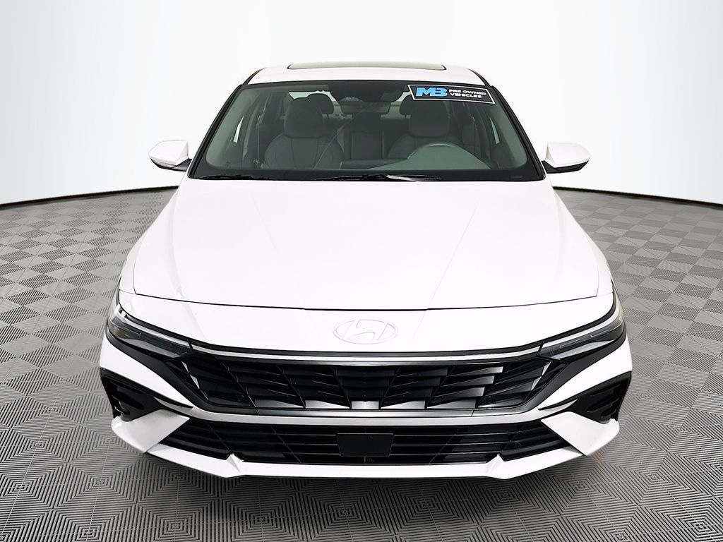 Certified 2025 Hyundai Elantra SEL Convenience Sedan