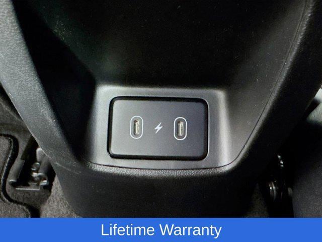 2025 Hyundai Elantra Limited - Photo 27