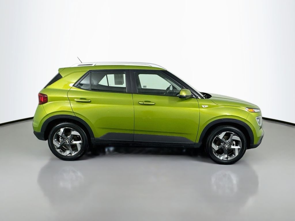 Used 2024 Hyundai Venue SEL SUV
