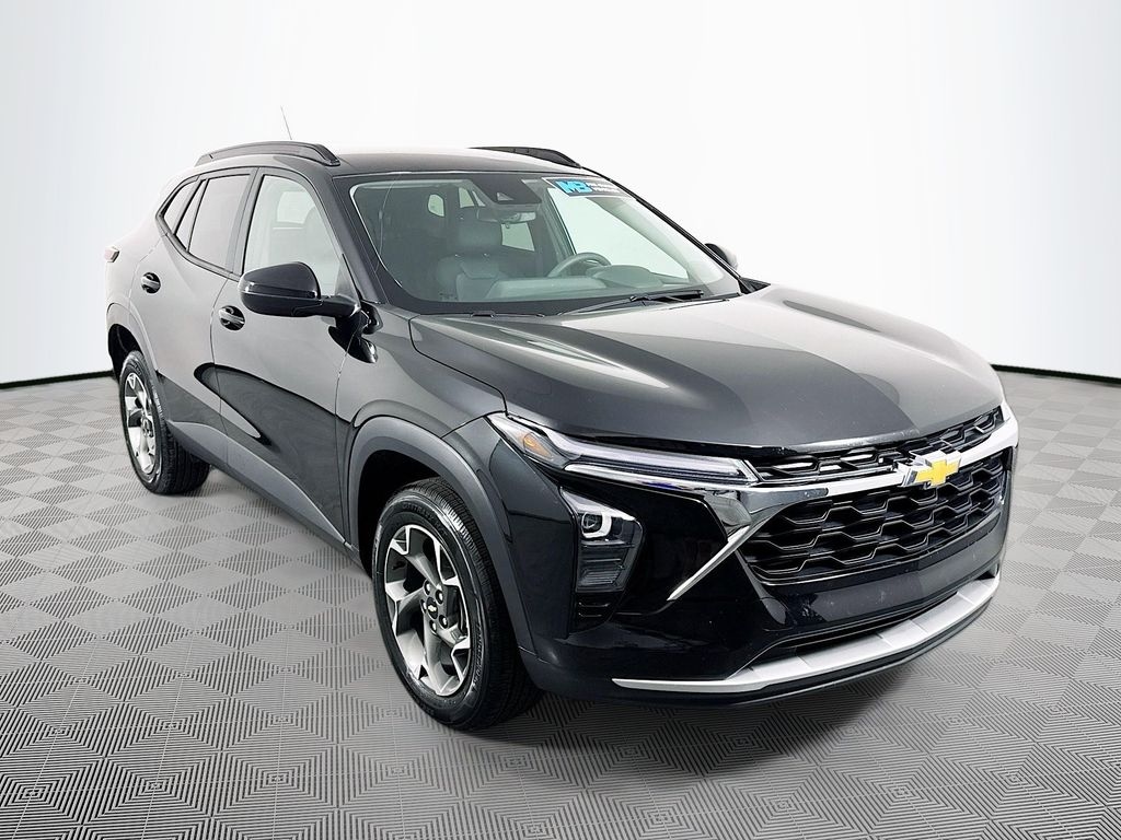Used 2024 Chevrolet Trax LT SUV