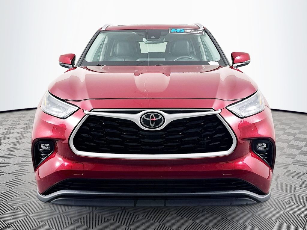 Used 2022 Toyota Highlander XLE SUV