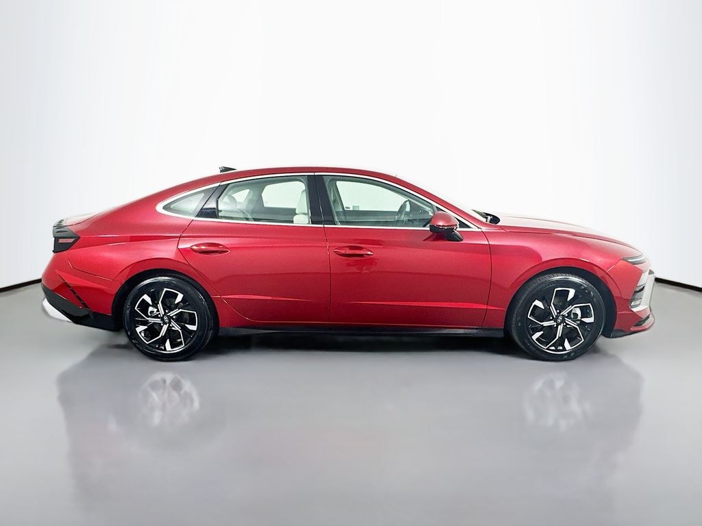 Used 2025 Hyundai Sonata SEL Sedan