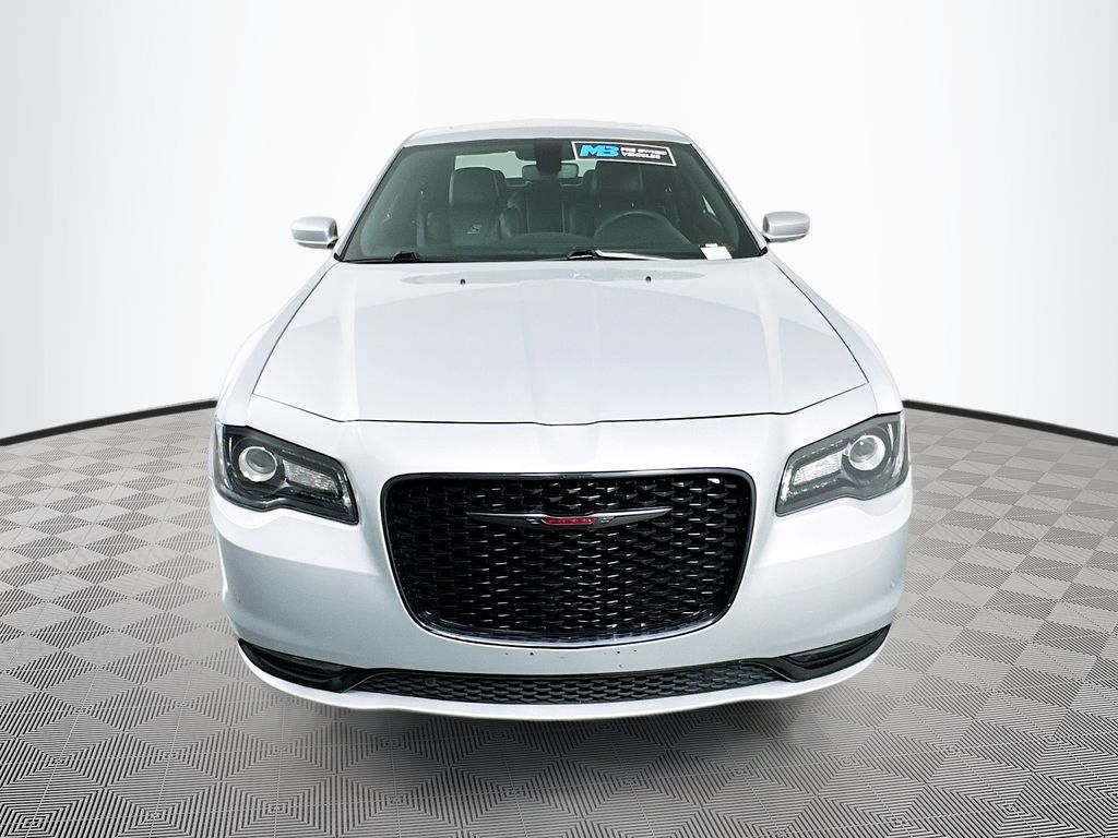 Used 2023 Chrysler 300 S with VIN 2C3CCABG4PH633339 for sale in Gulfport, MS