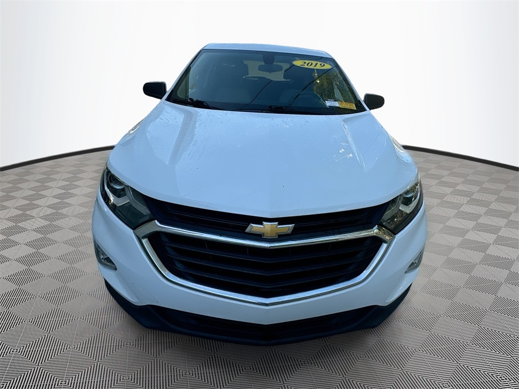 Used 2019 Chevrolet Equinox LS with VIN 3GNAXHEV6KS665183 for sale in Gulfport, MS