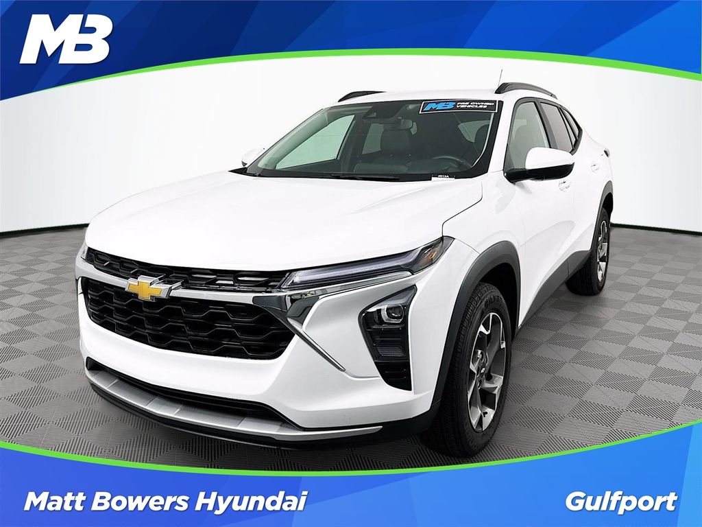 2025 Chevrolet Trax LT's photo