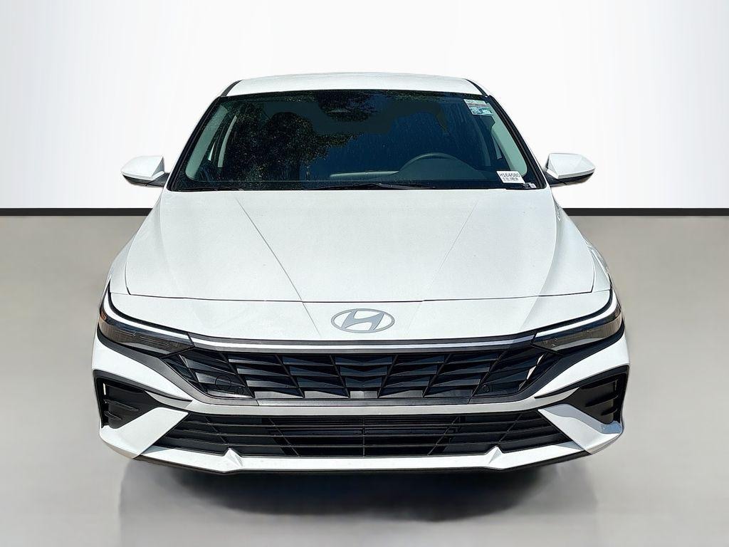 New 2026 Hyundai Elantra SE Sedan