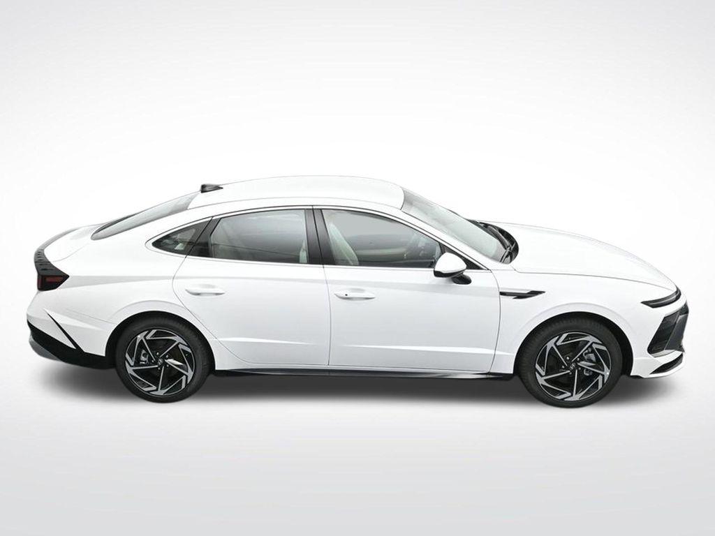 2026 Hyundai Sonata SEL - Photo 23