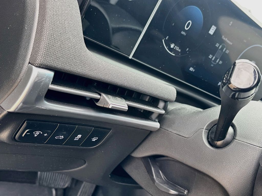 2025 Hyundai Santa Cruz Limited - Photo 10