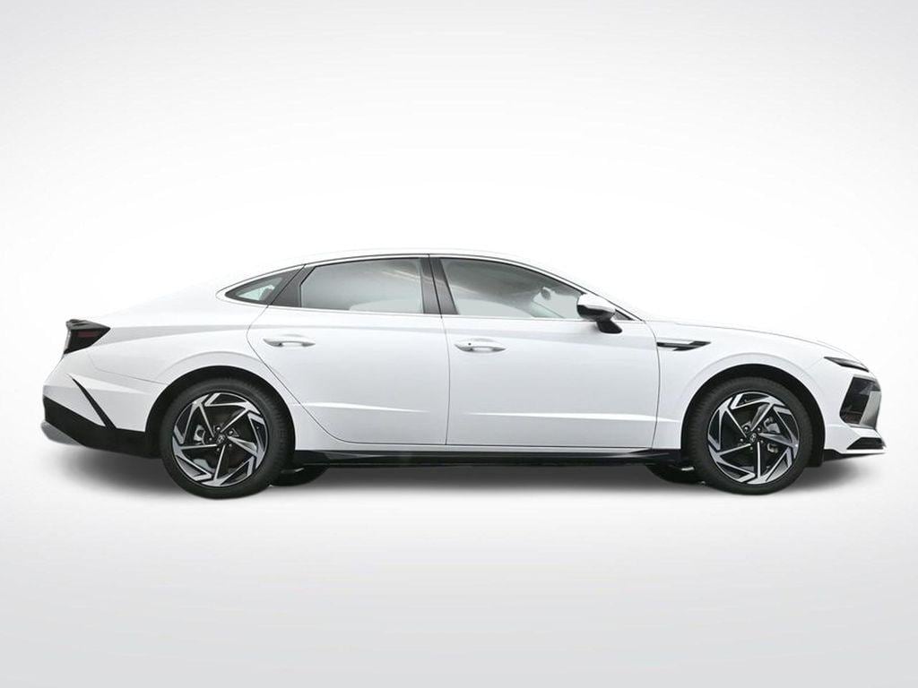 2026 Hyundai Sonata SEL - Photo 15