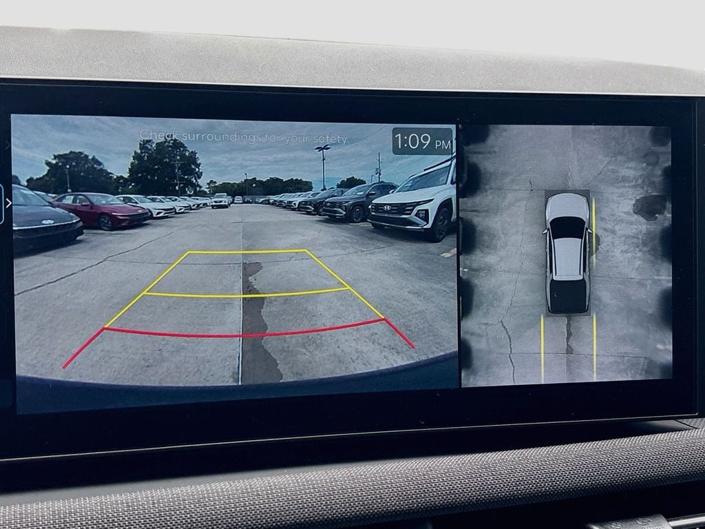 2025 Hyundai Santa Cruz Limited - Photo 14