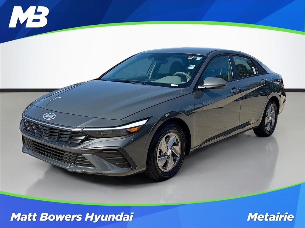 Used 2025 Hyundai Elantra SE Sedan